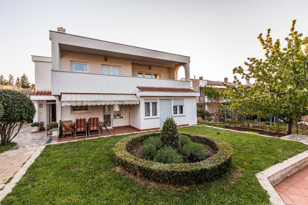 Villa Maria Krk Town Exterior photo